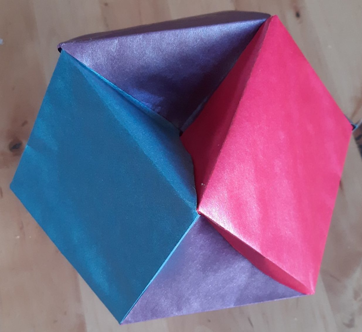 Rona Gurkewitz (Triangle-excavated cuboctahedron)